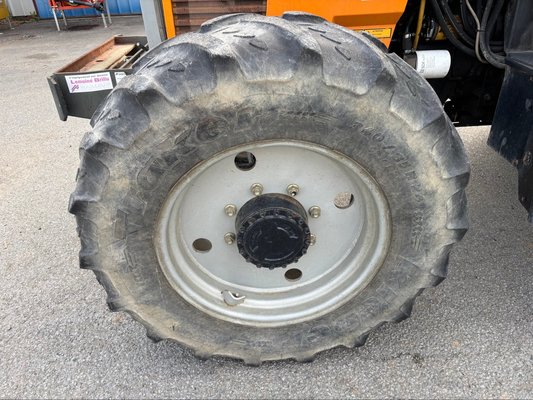 Tracteur agricole Massey Ferguson MF 3065