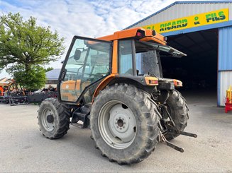 Tracteur agricole Massey Ferguson MF 3065 - 1