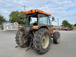 Tracteur agricole Massey Ferguson MF 3065 - 4