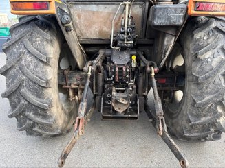 Tracteur agricole Massey Ferguson MF 3065 - 3