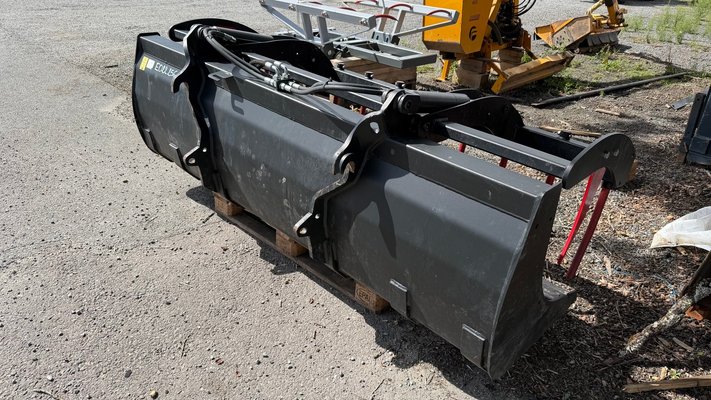 Godet multi-services Mailleux BMS225H