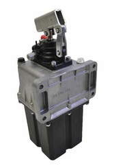 Pièces agricoles - Hydraulique - Pompe à main D.E.+réservoir 5ltr