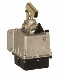 Pièces agricoles - Hydraulique - Pompe à main 12cc+réservoir 10ltr