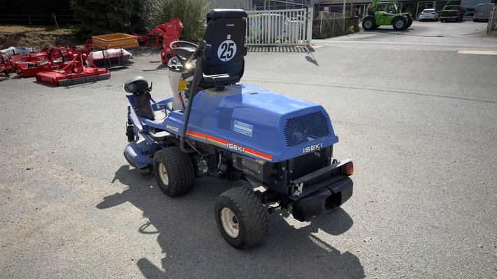 Tondeuse autoportée Iseki SFH 220