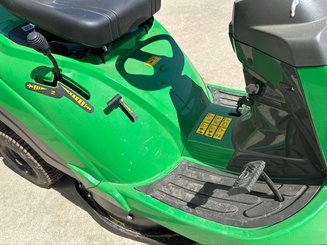 Tondeuse autoportée VERTS LOISIRS F 72 HYDRO - 4