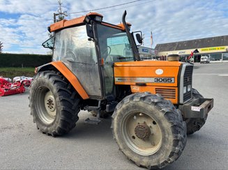 Tracteur agricole Massey Ferguson MF 3065 - 5