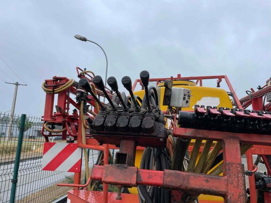Pulvérisateur traîné Beyne 2200