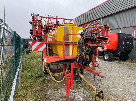 Pulvérisateur traîné Beyne 2200