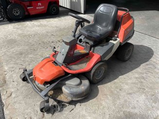 Tondeuse autoportée Husqvarna R418TS AWD - 1