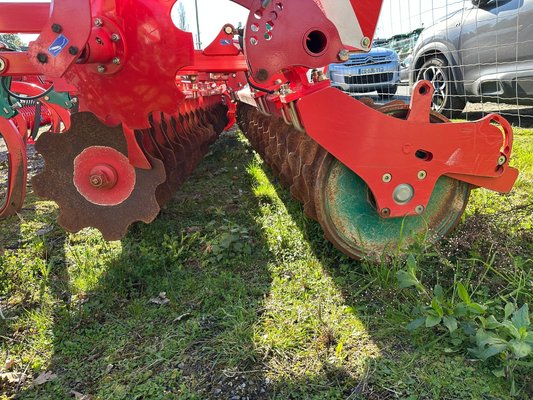 Déchaumeur à dents Kverneland clc Pro