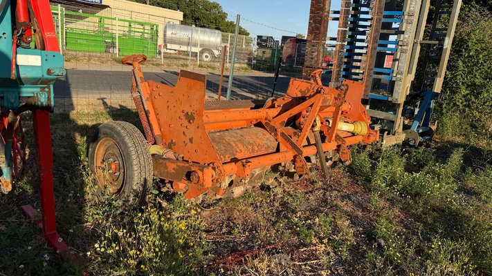 Fraise rotative Howard 2m55 version T entreprise