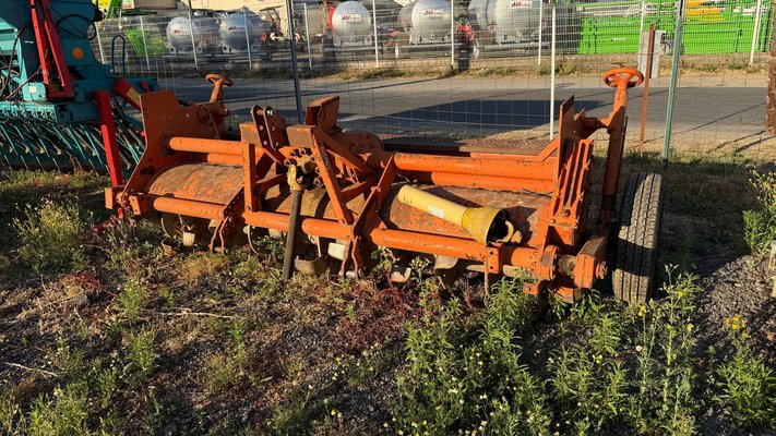 Fraise rotative Howard 2m55 version T entreprise