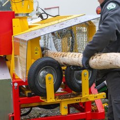 Materiels - Enfonce pieux, affûte piquet - MACHINE A ECORCER LES PIEUX ROBOPEL 250
