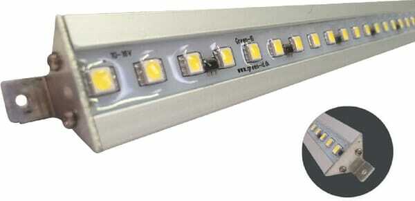 Pièces agricoles - Eclairage - Éclairage intérieur LED, 22,50 W, 1980 lm, triangulaire, 12 V, 1532 x 18 mm, Kramp