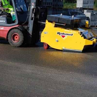 Materiels - Balayeuse - BALAYEUSE RAMASSEUSE TURBONET 1500 AUTONOME