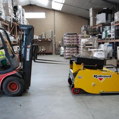 Materiels - Balayeuse - BALAYEUSE RAMASSEUSE TURBONET 1500 AUTONOME