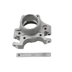 Pièces Quad & Motos - Pièces communes - LEFT HAND WHEEL BEARING CARRIER Polaris origine