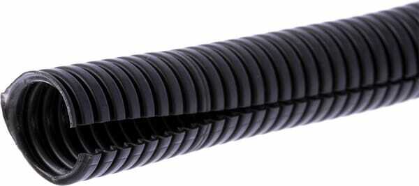 Pièces agricoles - Electricité - Tube de protection ouvert