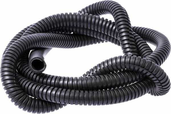 Pièces agricoles - Electricité - Tube de protection ouvert