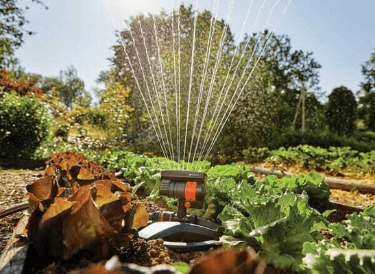 Pièces agricoles - Hydraulique - Arroseur oscillant AquaZoom compact