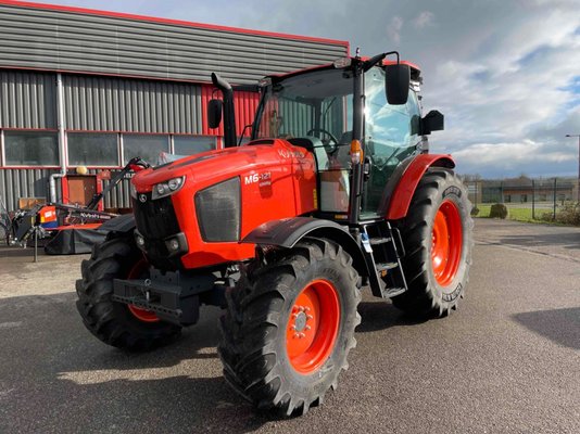 Tracteur agricole - M6-121 UTILITY