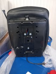 Pièces agricoles - Pièce divers - SIEGE TISSU NOIR SUSP PNEU 12V