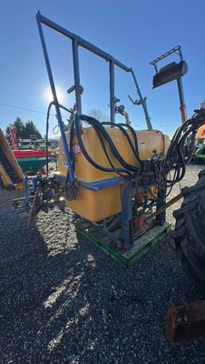 Pulvérisateur porté Caruelle 1200L