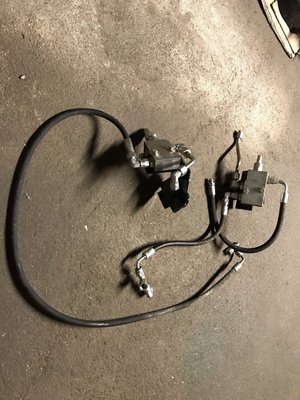 Chargeur frontal Alö-Quicke Kit sécurité levage / Bennage