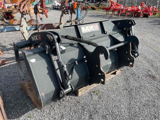 Godet multi-services MX BMSA 245
