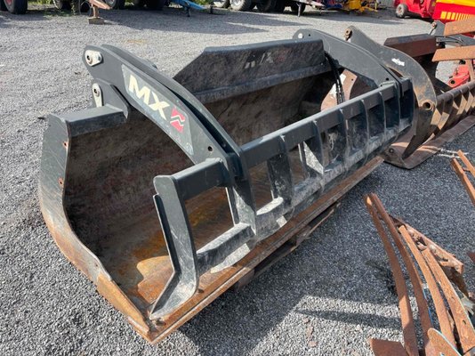 Godet multi-services MX BMSA 245