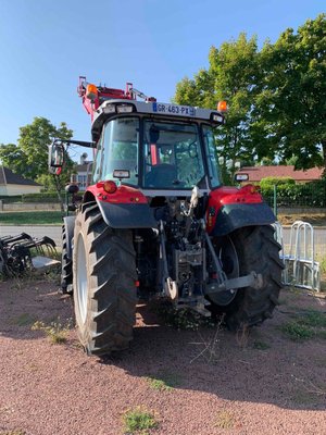 Tracteur agricole Massey Ferguson 5S 115