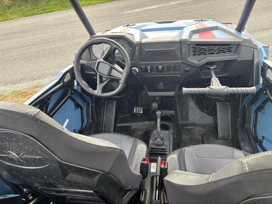 Quad - transporteur Polaris RZR60S1000EPS