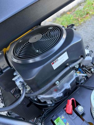 Materiels - Tondeuse autoportée - Tondeuse autoportée Roques et Lecoeur PREDATOR 71