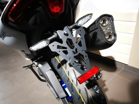 Pièces Quad & Motos - Equipement véhicule - Support de plaque V PARTS noir Yamaha T-Max 560