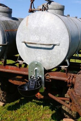Pièces agricoles - Cloture,Jardin & Sylviculture - Bol d’abreuvoir en fonte émaillée N20 LP