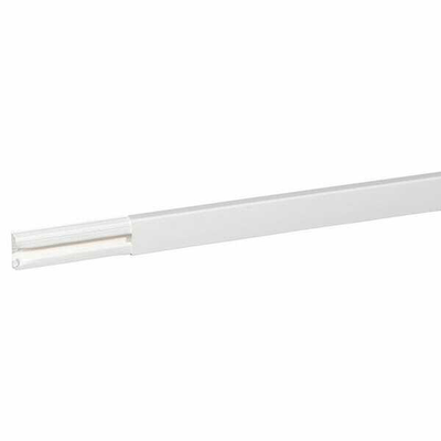 Pièces agricoles - Electricité - Moulure DLPlus 32x12,5mm x2,1m