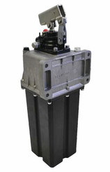 Pièces agricoles - Hydraulique - Pompe à main D.E.+réservoir 7ltr