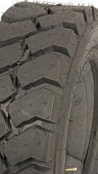 Pièces agricoles - Machines - Tyre, 8.15-15 MITAS