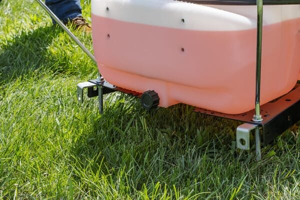 Pièces agricoles - Jardin et forêt pièce adaptable - Pulvérisateurs tractés 56 L