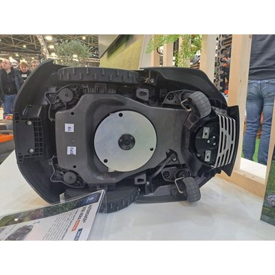 Materiels - Robot de tonte - Robot de tonte Husqvarna AUTOMOWER AM305E NERA