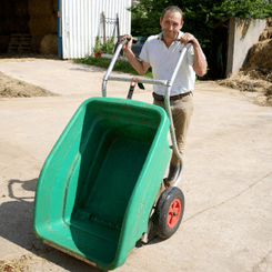 Materiels - Matériel d'élevage - autre - BROUETTE BASCULANTE  330L