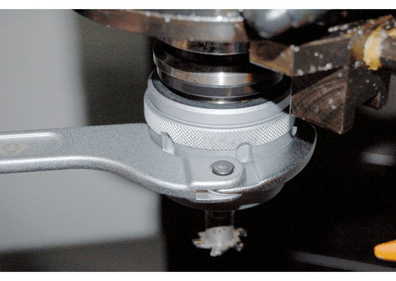 Outils - Outils divers - Clé à ergot articulée écrous encoches latérales 13-35mm