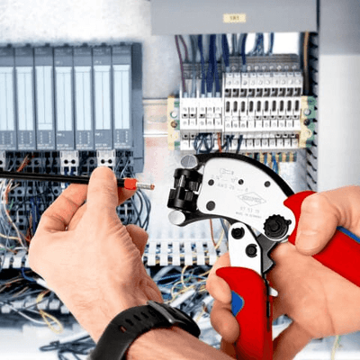 Outils - Outils divers - Pince à sertir auto-ajustable