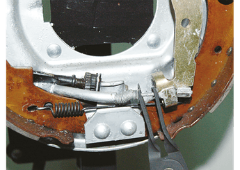 Outils - Outils divers - Pince pour frein à main