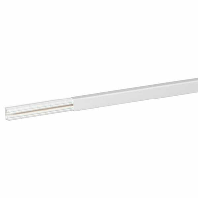 Pièces agricoles - Electricité - Moulure DLPlus 20x12,5mm x2,1m