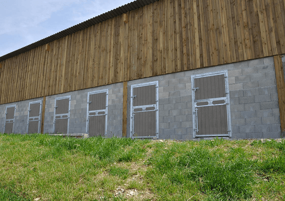 Materiels - Accessoires 100Kg-200Kg - PORTE CHEVAL 2 VOLETS RESINE
