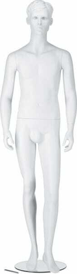 Pièces agricoles - Magasin - Mannequin homme debout