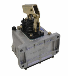 Pièces agricoles - Hydraulique - Pompe à main 25cc D.E.+réservoir 2ltr sécurité inclus