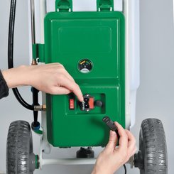 Materiels - Pulvérisateur porté - PULVERISATEUR 50L A BATTERIE SUR ROUES "PILA50" + TUYAU 50M