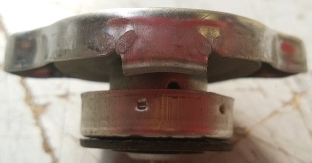 Pièces VSP - Divers - BOUCHON DE RADIATEUR 1/4 DE TOUR